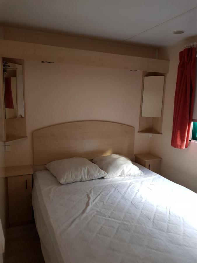 Hotel Camping Au Bois Dormant à Chauffour-sur-Vell Extérieur photo