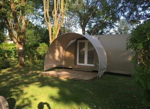 Hotel Camping Au Bois Dormant à Chauffour-sur-Vell Extérieur photo