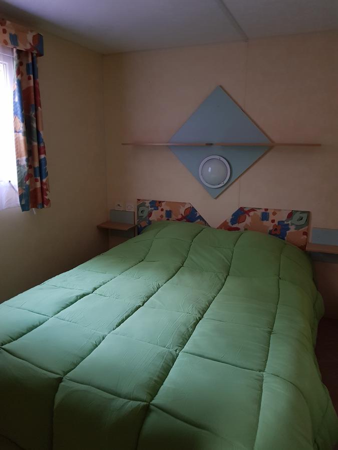 Hotel Camping Au Bois Dormant à Chauffour-sur-Vell Extérieur photo