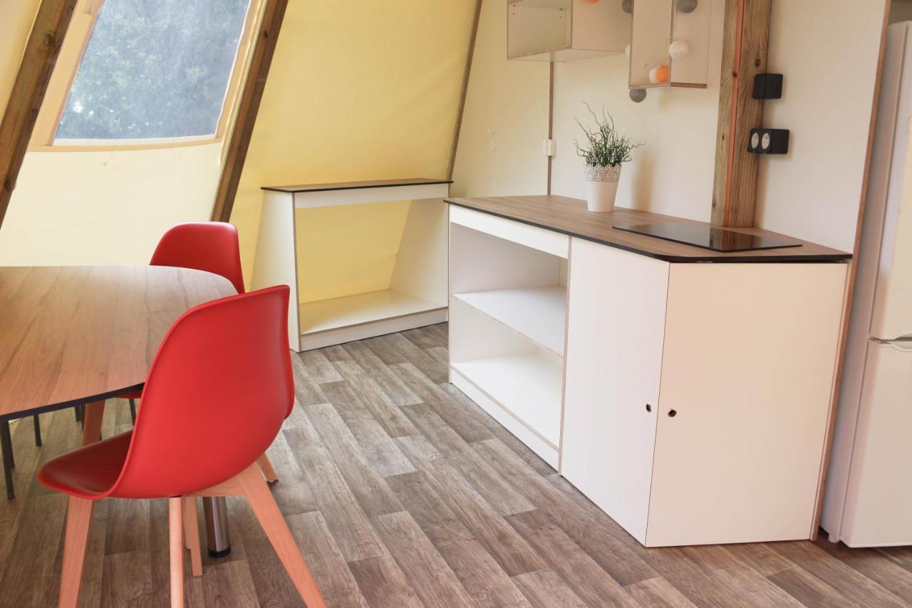 Hotel Camping Au Bois Dormant à Chauffour-sur-Vell Extérieur photo