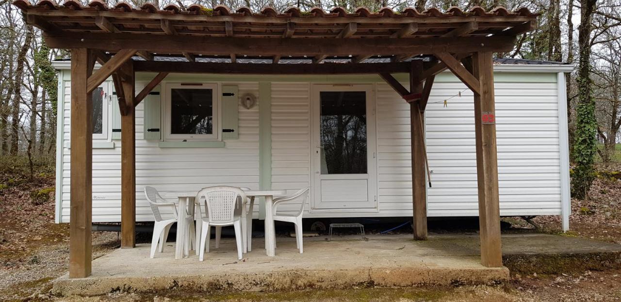 Hotel Camping Au Bois Dormant à Chauffour-sur-Vell Extérieur photo